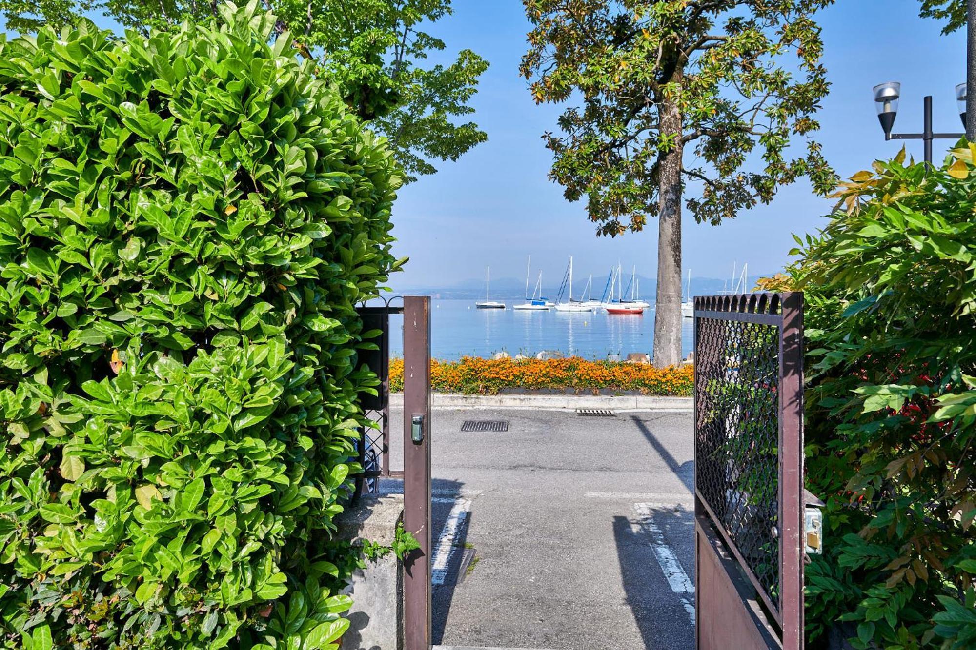 Apartments Rainer - Front Lake Bardolino Kültér fotó
